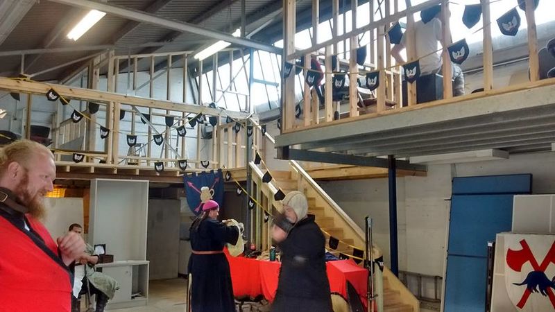 File:Crown fight 2.jpg